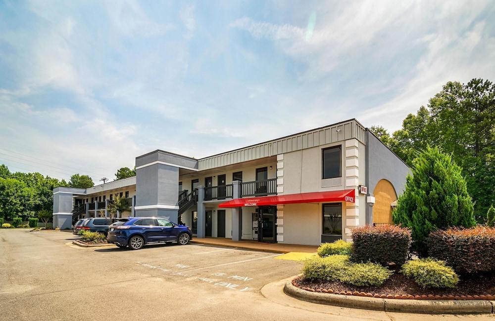 Econo Lodge Research Triangle Park photo 27