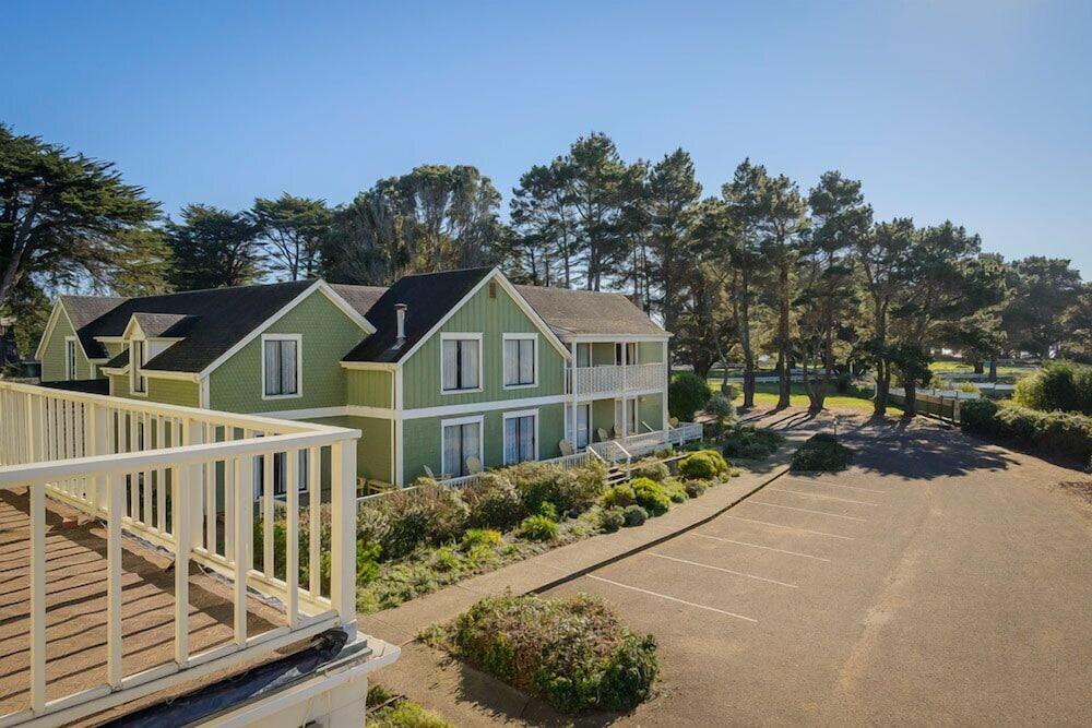 Hill House Inn photo 17