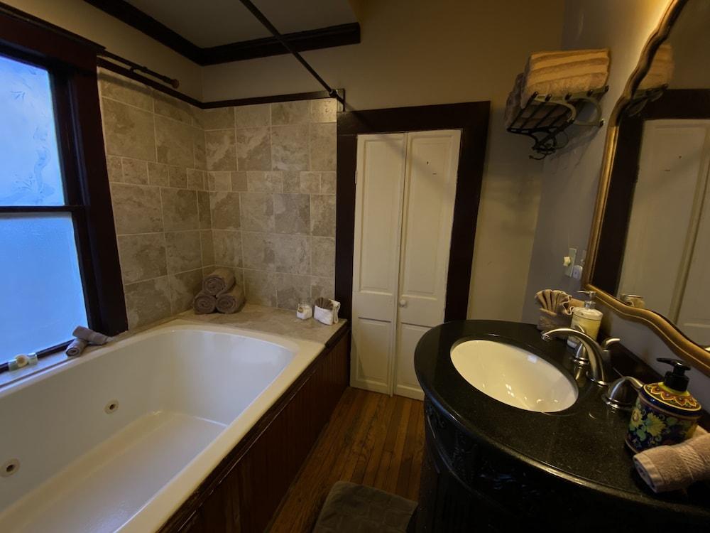 Eureka Zen Cottages photo 43