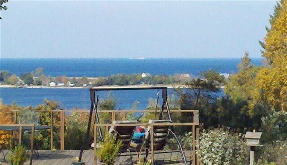 Hilltop Cabins and Motel photo 12
