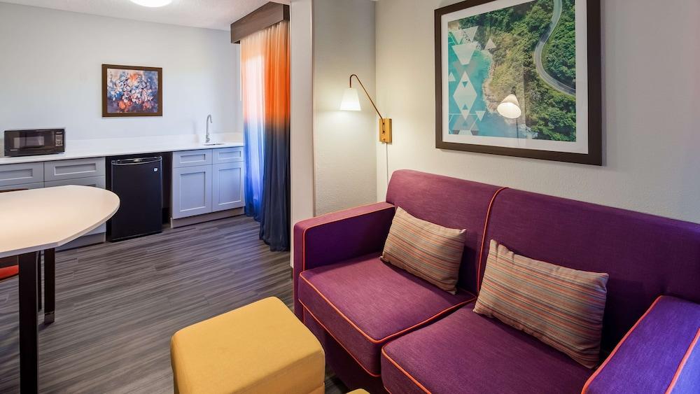 Best Western Plus Lexington Inn photo 19