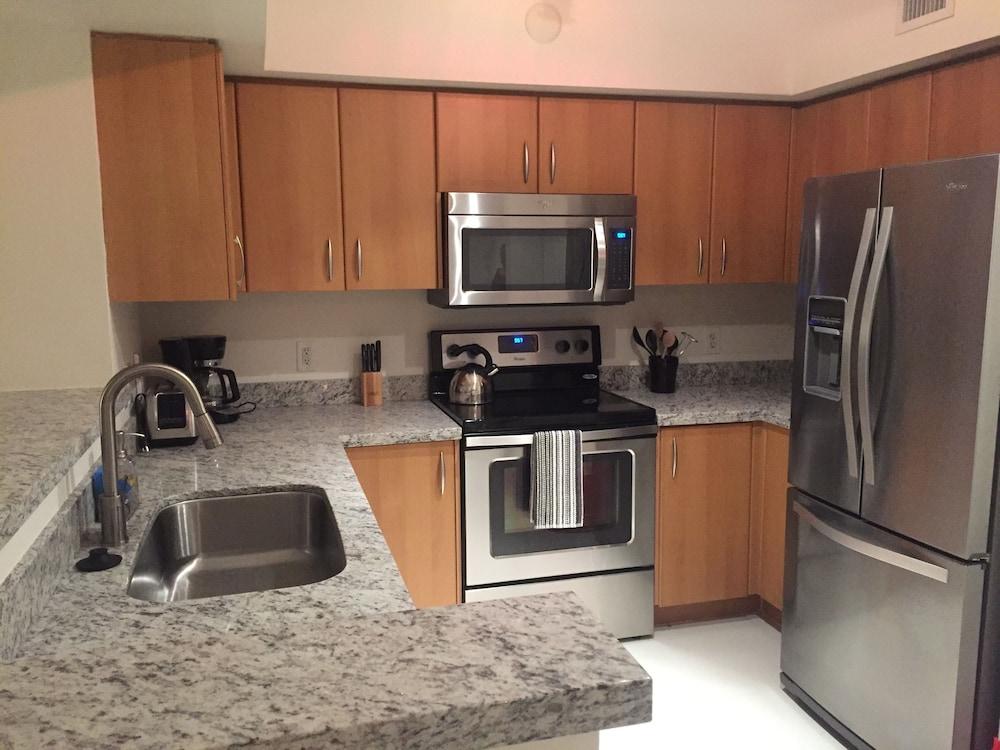 LYX Suites at Merrick Park in Coral Gables photo 9