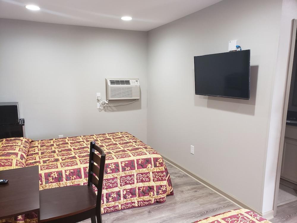Budget Inn & Suites photo 9