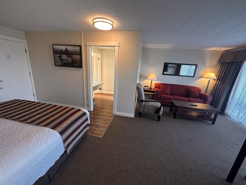 Astoria Crest Motel photo 26