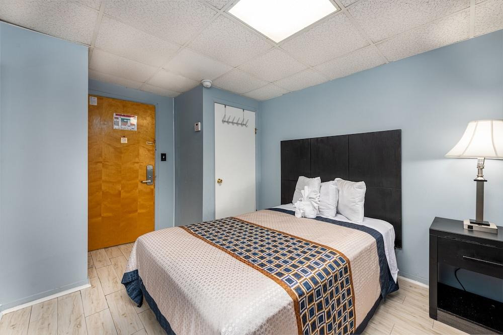 Hammock Inn & Suites - Jersey Shore photo 13