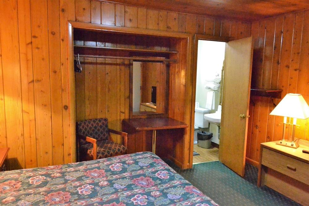 Innkeeper Motel photo 28