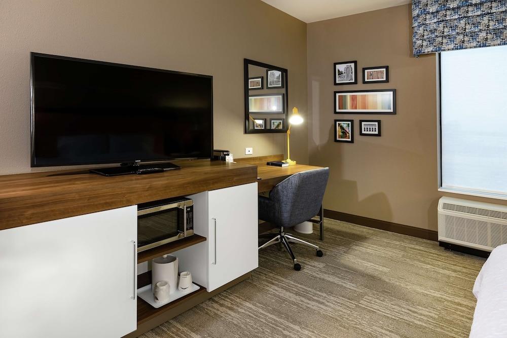 Hampton Inn & Suites Columbia Killian Road photo 49