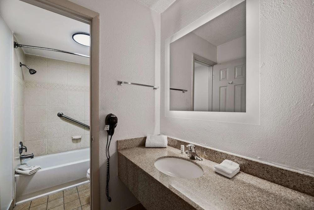 Americas Best Value Inn Orlando photo 20