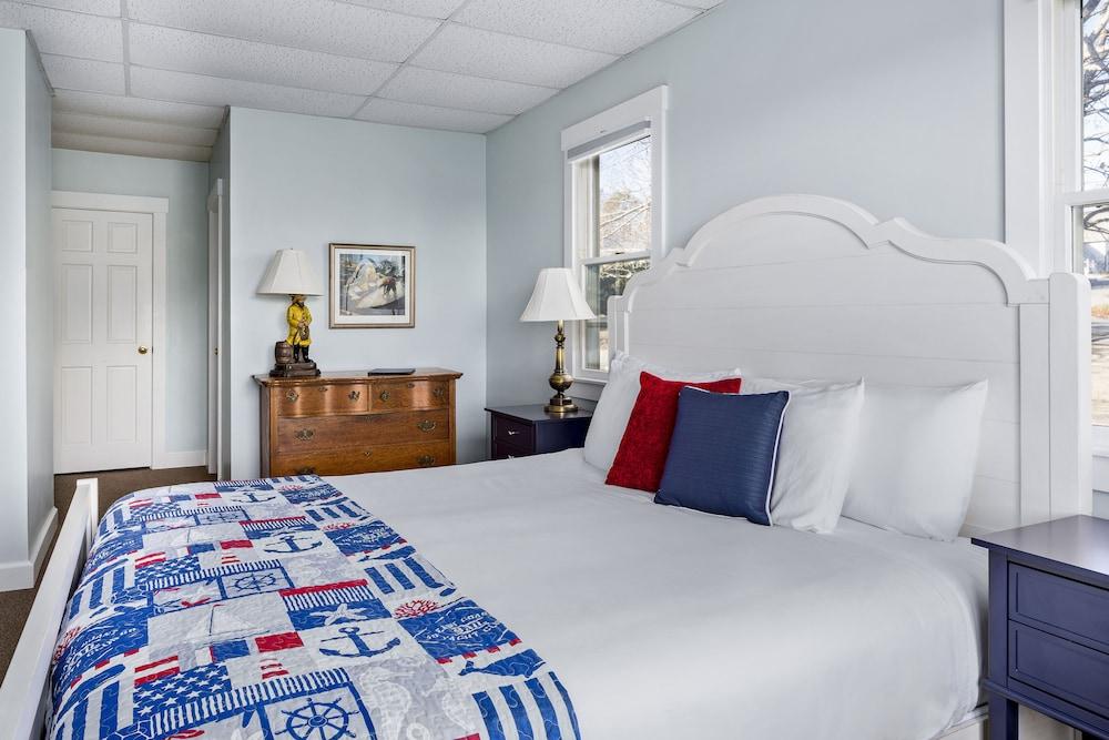 East Wind Inn on the Water photo 56