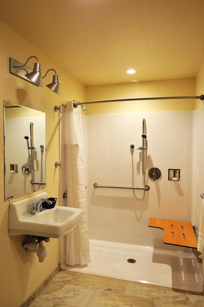 McAllister Inn & Lodging photo 23