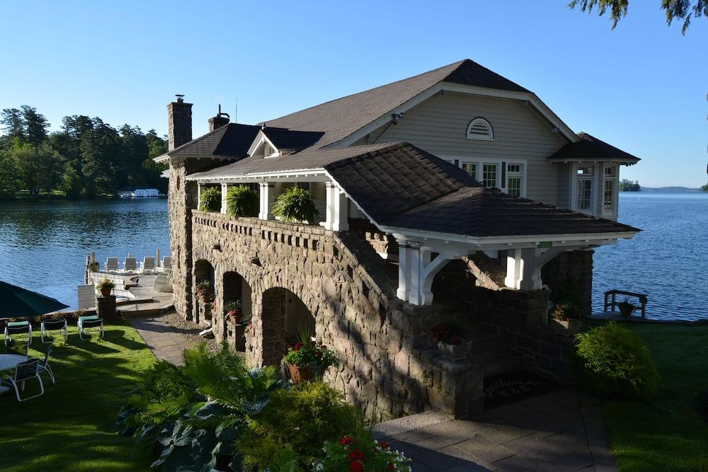 Boathouse Waterfront Lodging photo 25