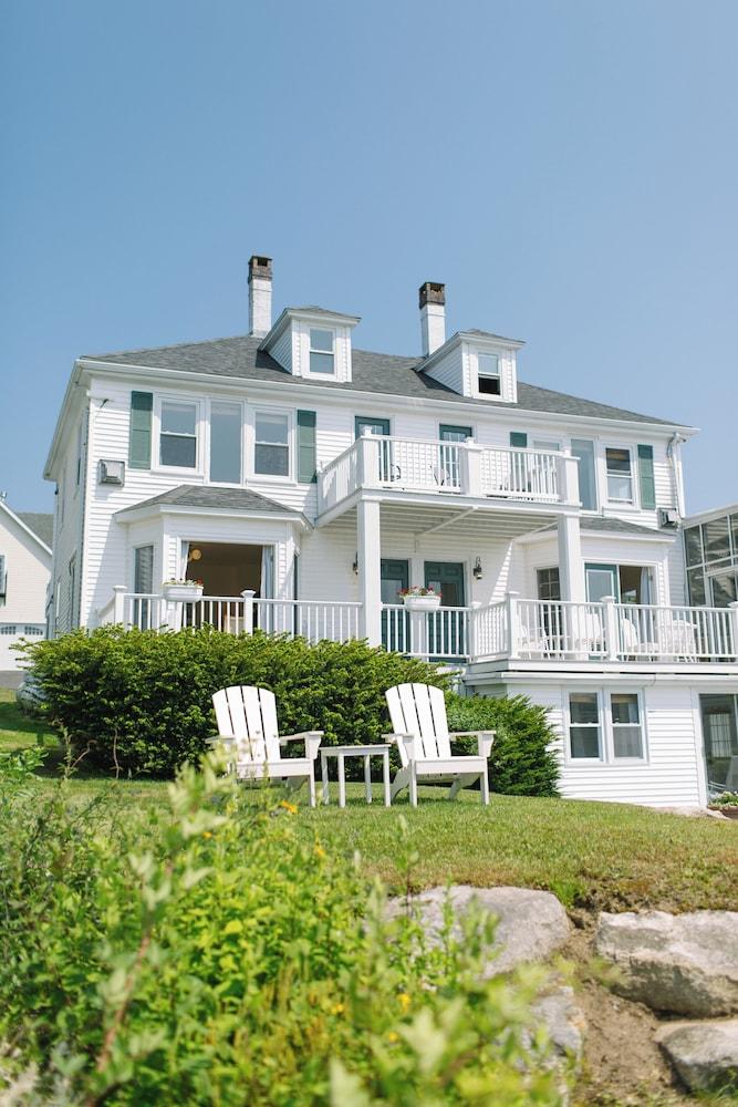 Admirals Quarters Inn photo 8