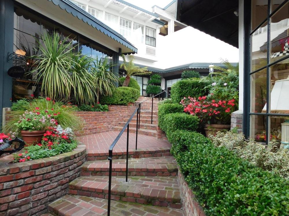 Pine Inn photo 28