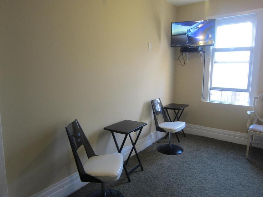 Neptune Hotel photo 12