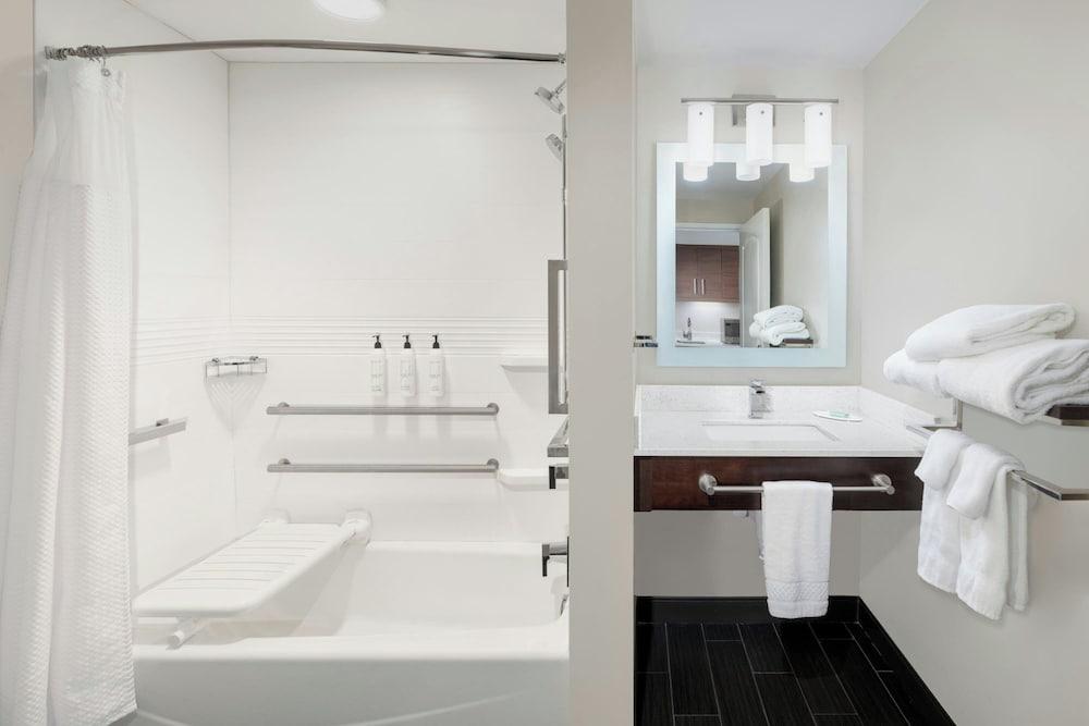 TownePlace Suites by Marriott Detroit Allen Park photo 29