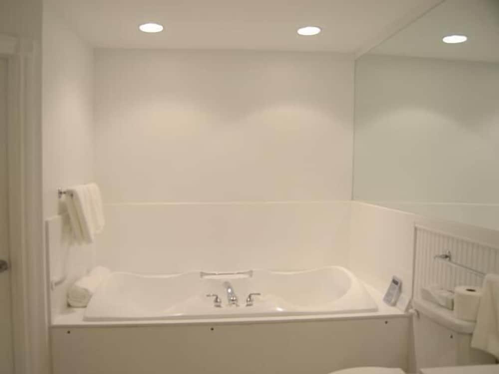 Beach Condominium Hotel photo 97