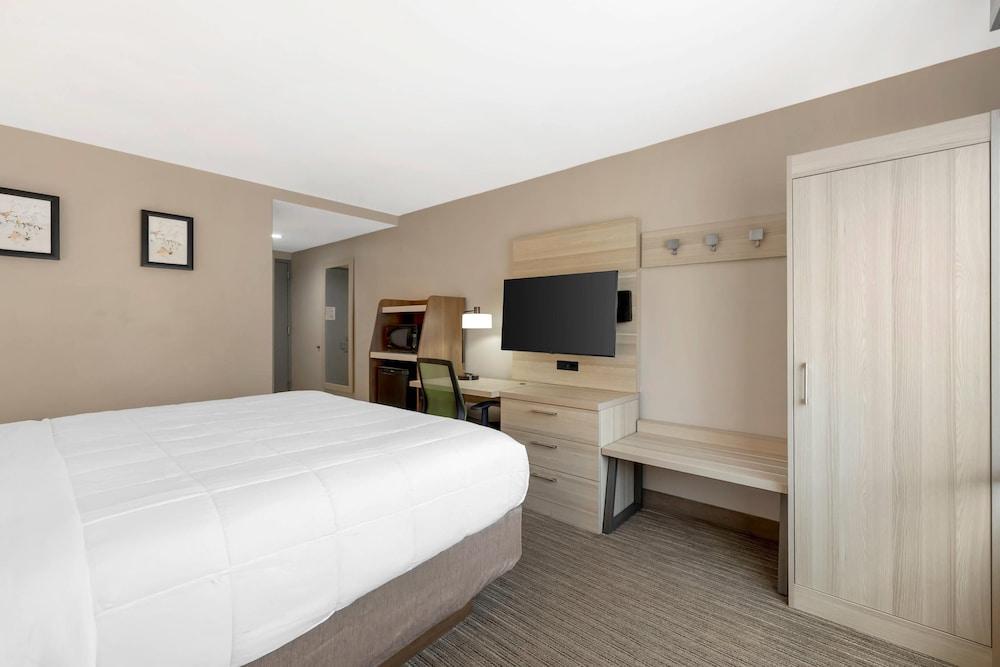 Country Inn & Suites by Radisson, Staten Island photo 21