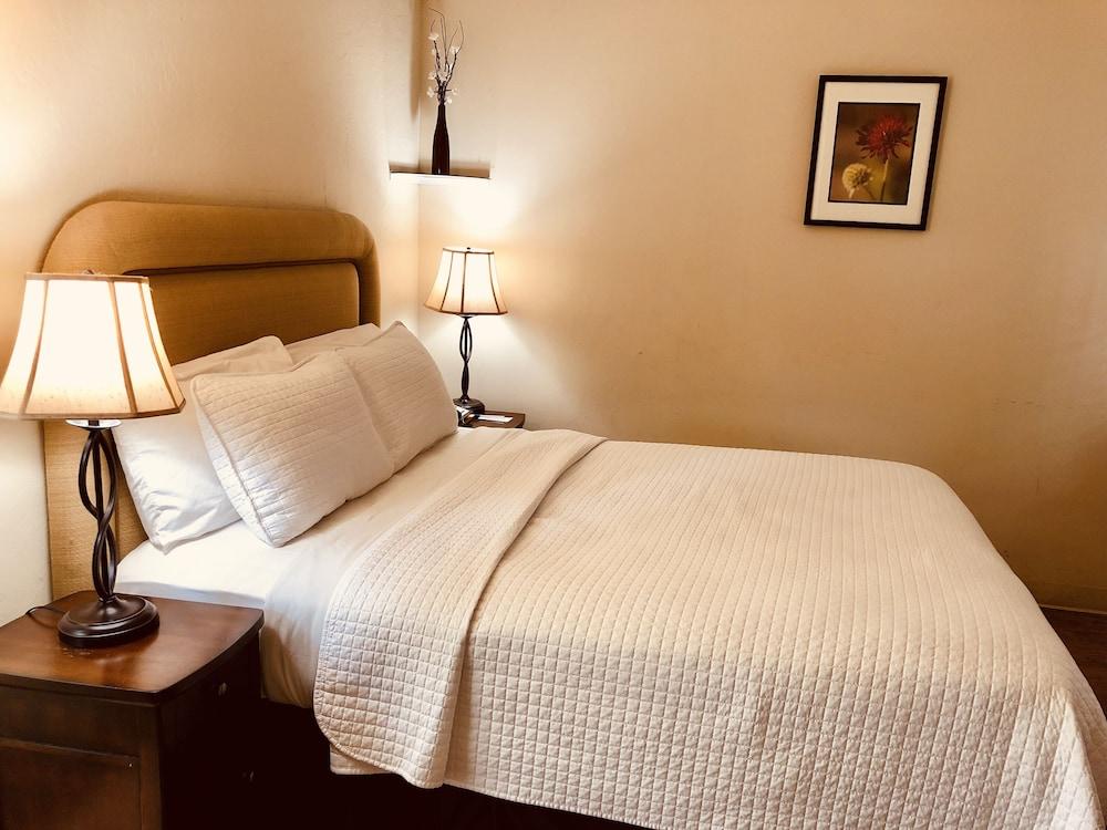 Carmel Resort Inn photo 69