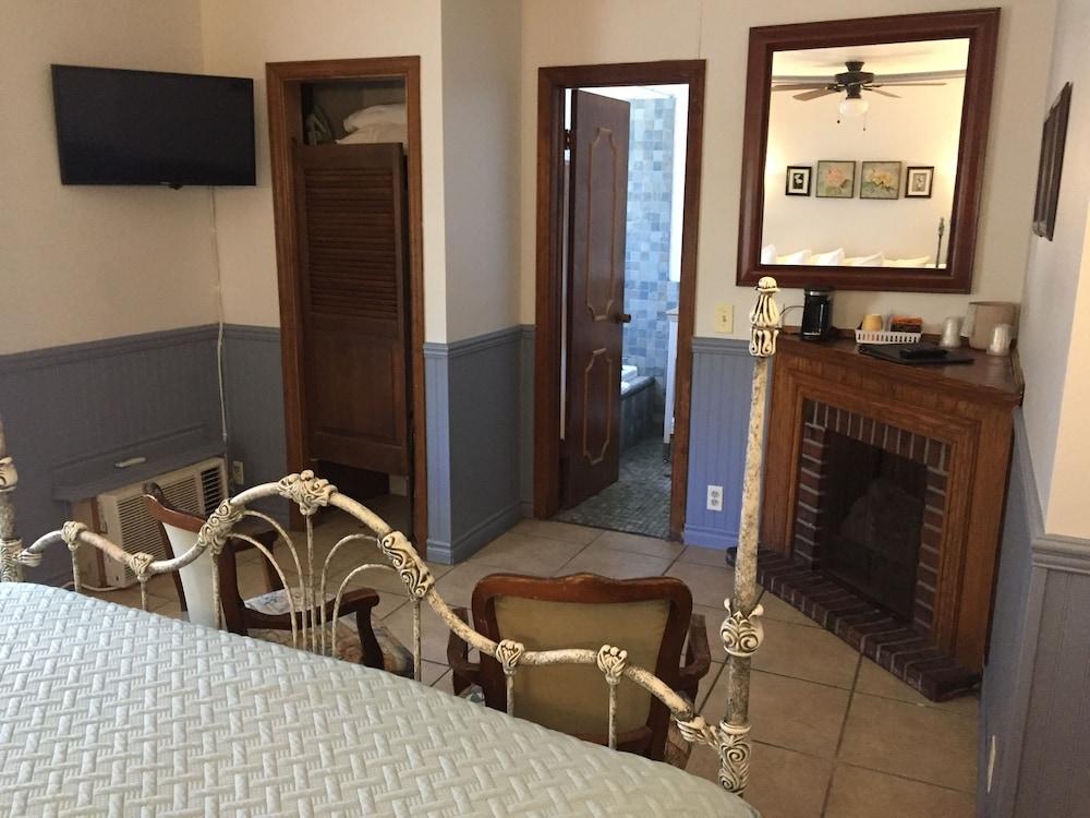 Seacrest Inn photo 44