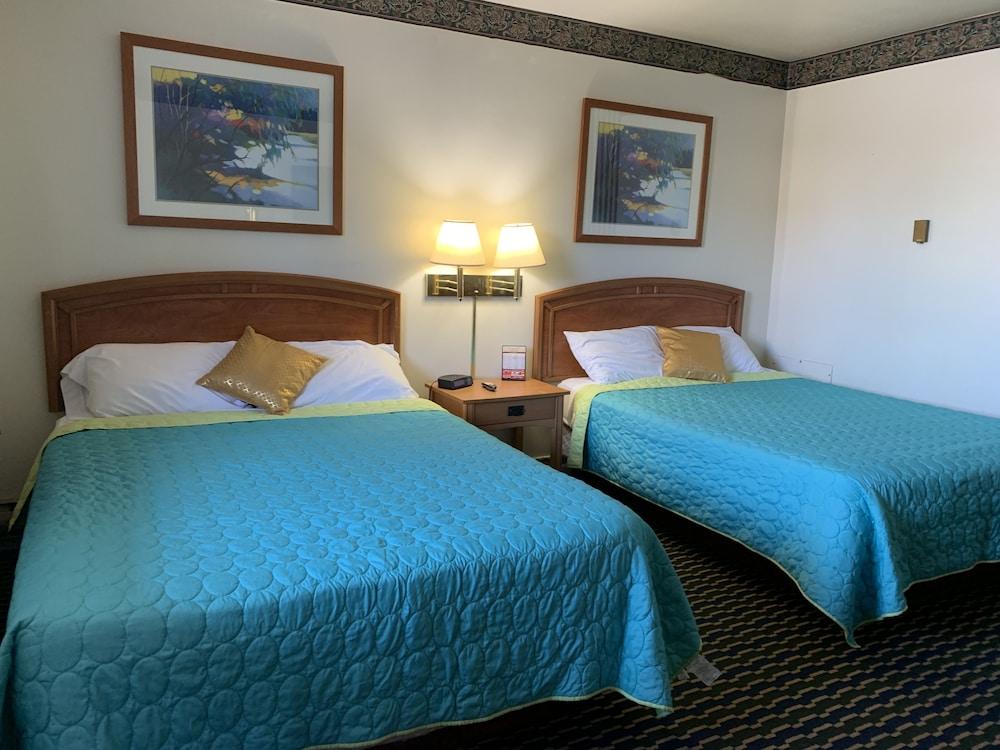 Norton Shores Inn photo 20