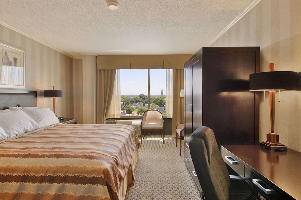 Ramada Hotel & Conf Center by Wyndham Augusta Downtown photo 13