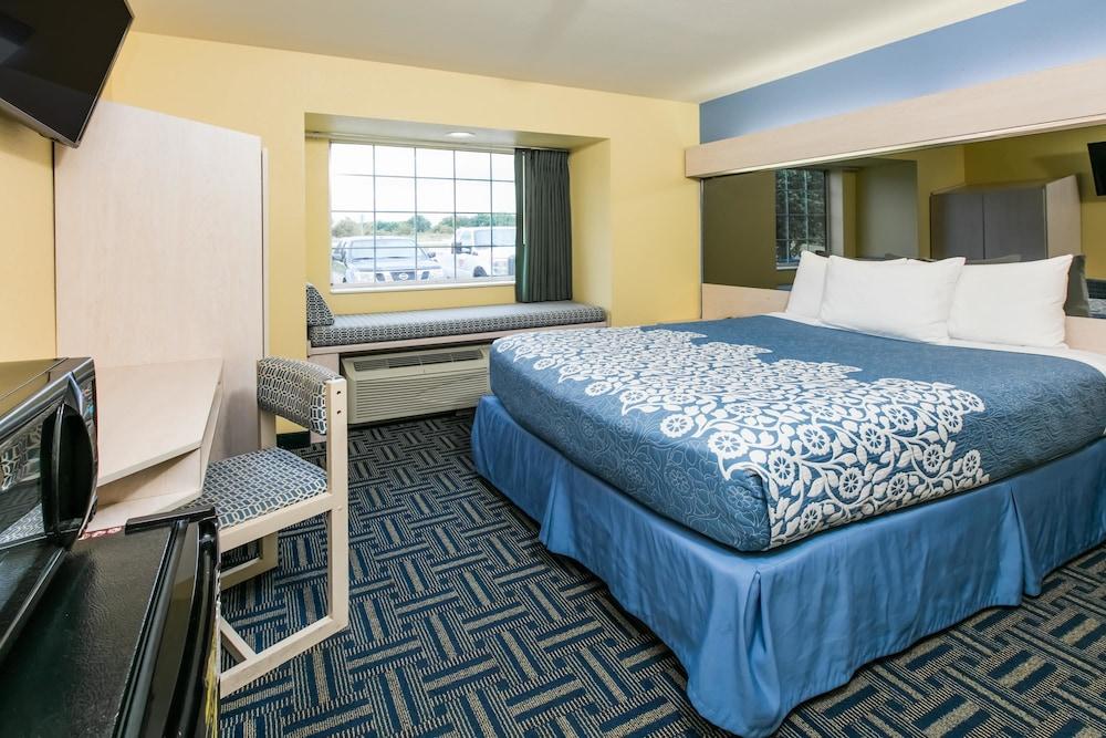Days Inn & Suites by Wyndham Pryor photo 13