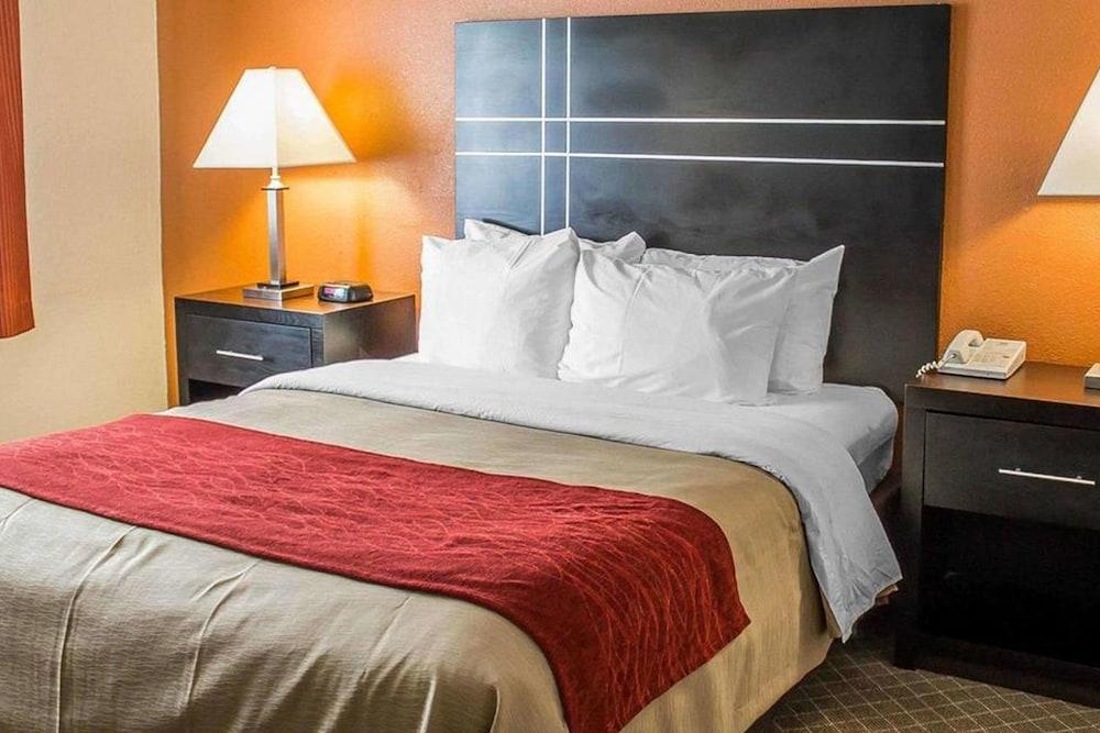 Howard Johnson by Wyndham Columbus State Fairgrounds I-71 photo 29