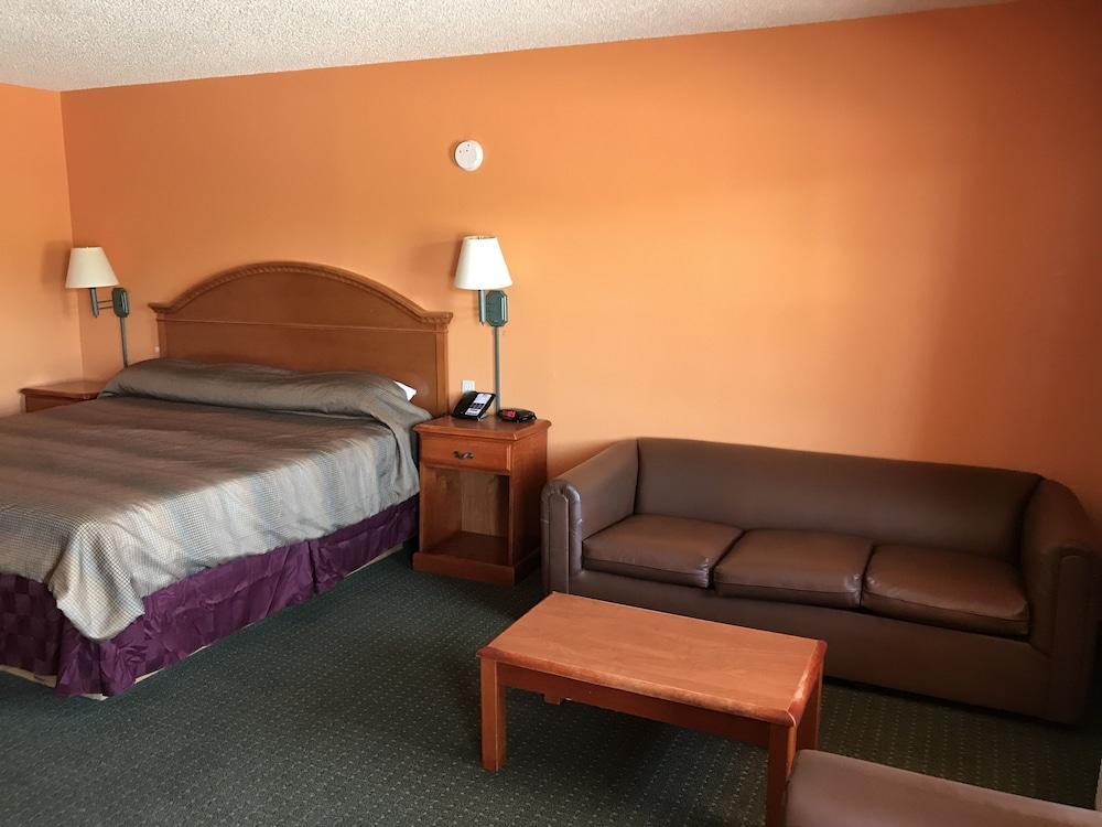 American Inn Cleburne photo 3