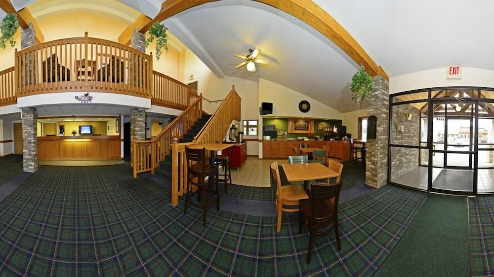 New Prague Inn & Suites photo 35
