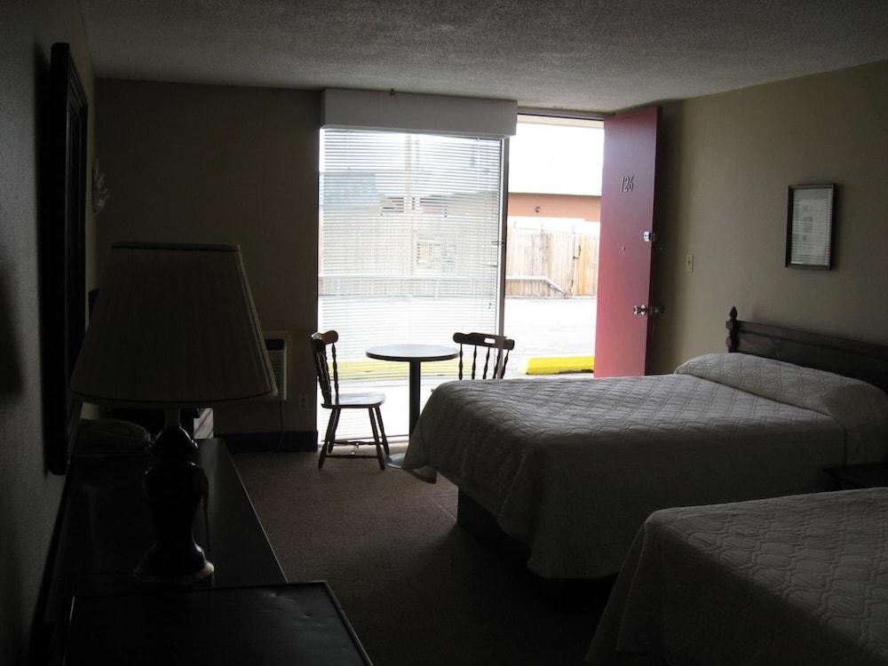Candlelight Inn by Capital O Scottsbluff photo 17