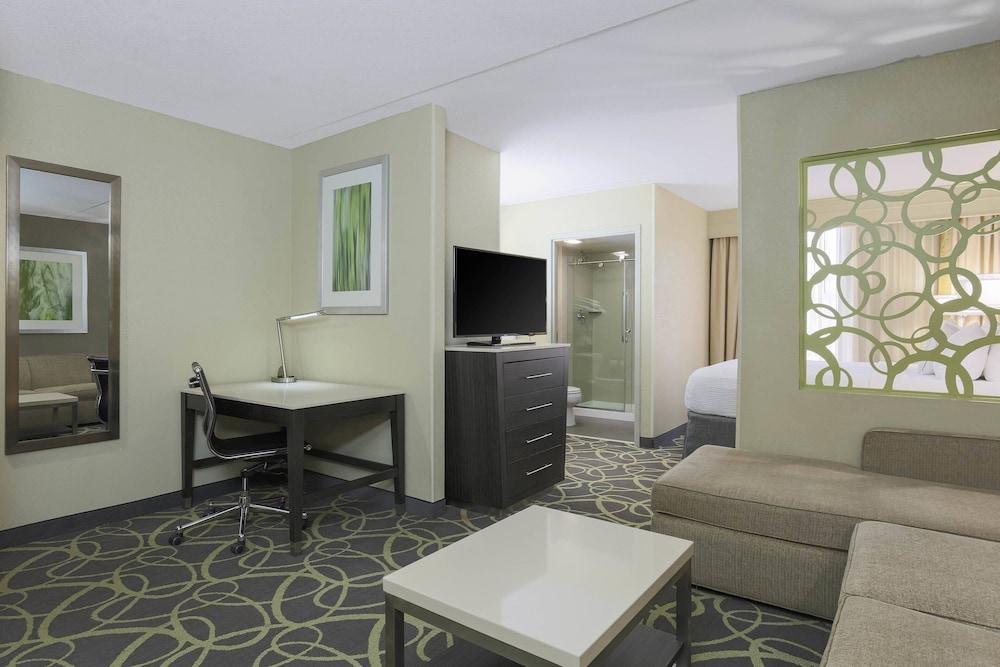 Springhill Suites Marriott Quail Springs photo 1