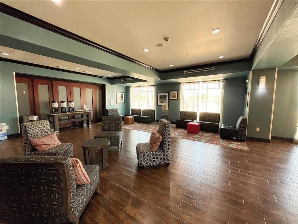Quality Inn & Suites Pearsall photo 8