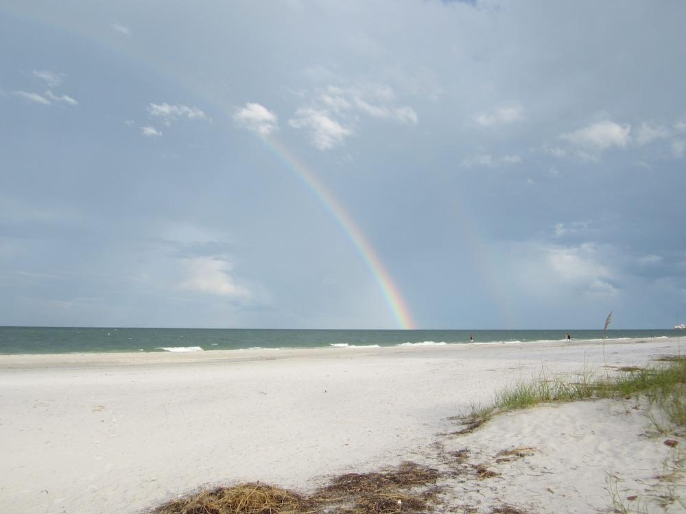 Beach House Hotel photo 15