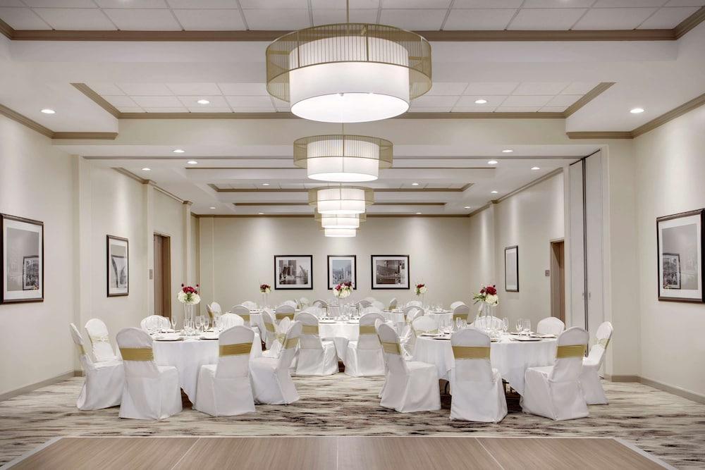 DoubleTree by Hilton Chicago Midway Airport photo 7