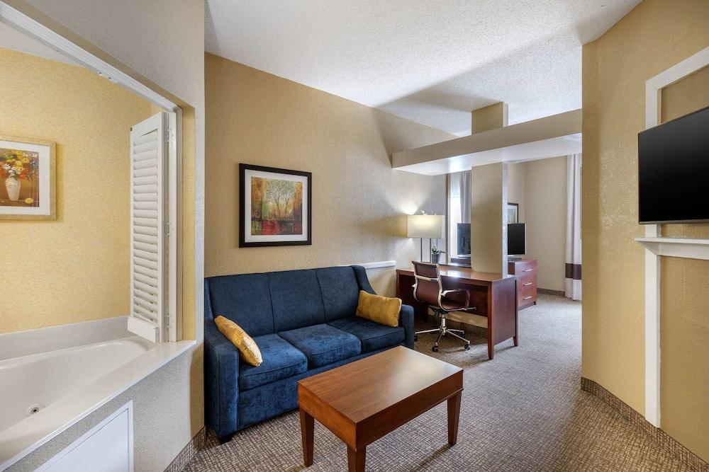Comfort Inn & Suites Camden photo 30