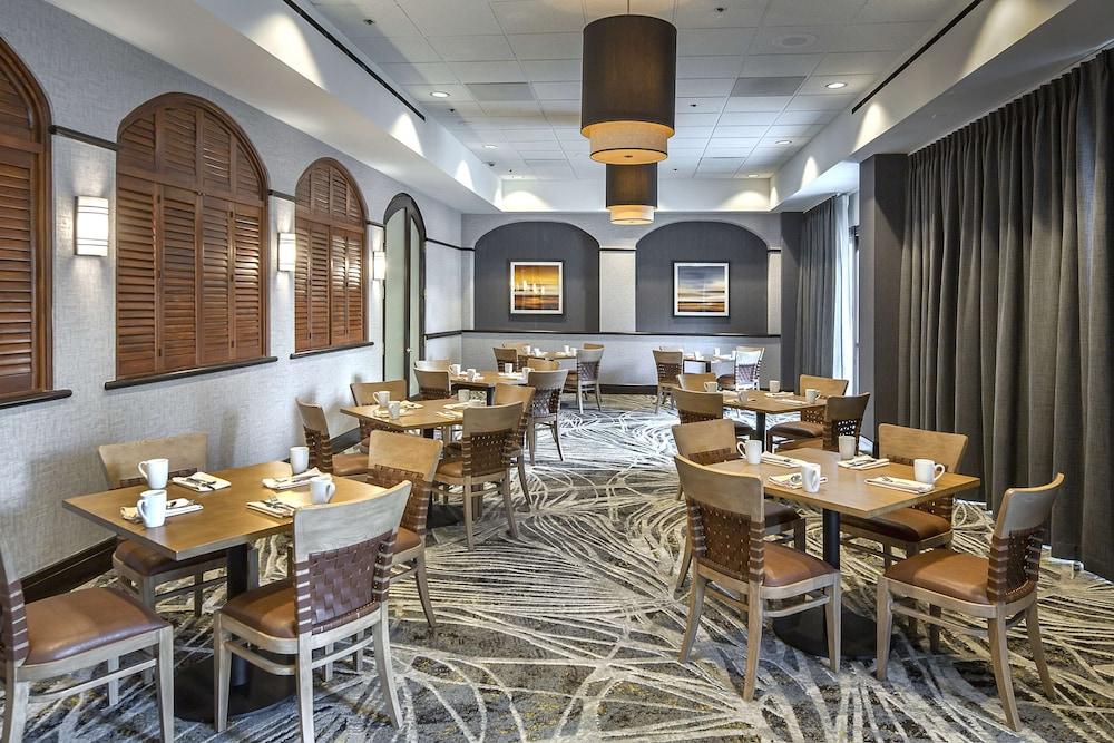 DoubleTree by Hilton Hotel Modesto photo 62