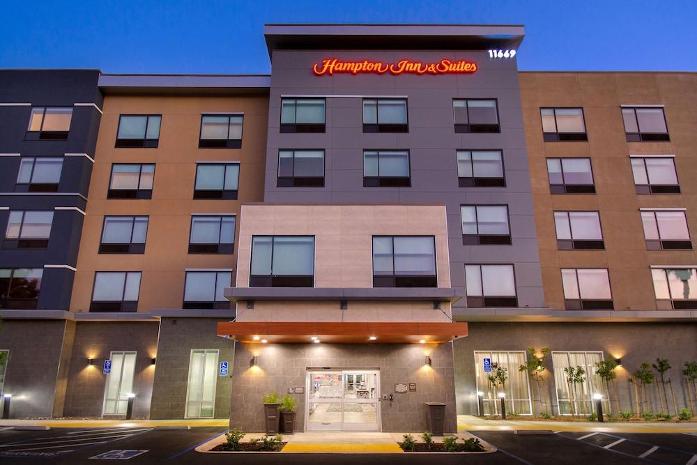 Hampton Inn & Suites Ontario Rancho Cucamonga photo 47
