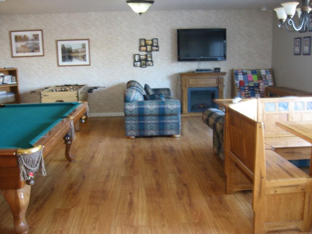 Beachcomber Inn photo 25