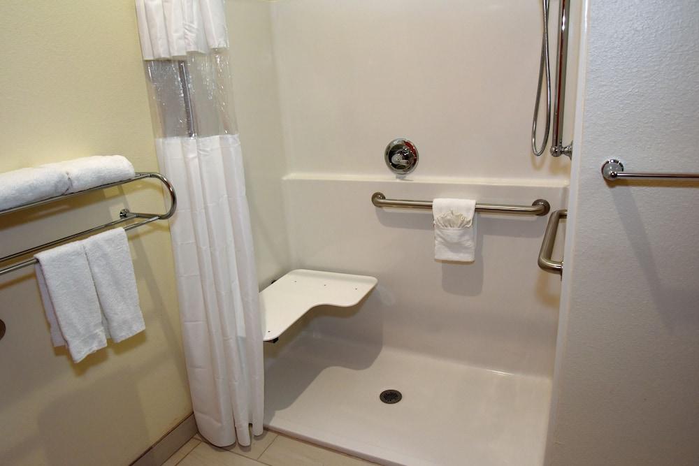 Home Away Suites photo 43