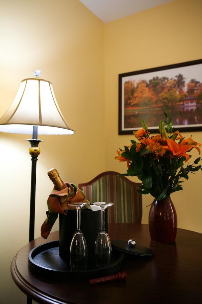 Main Street Inn photo 13