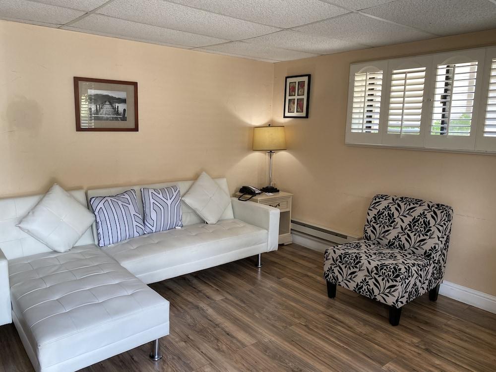 Carmel Resort Inn photo 8