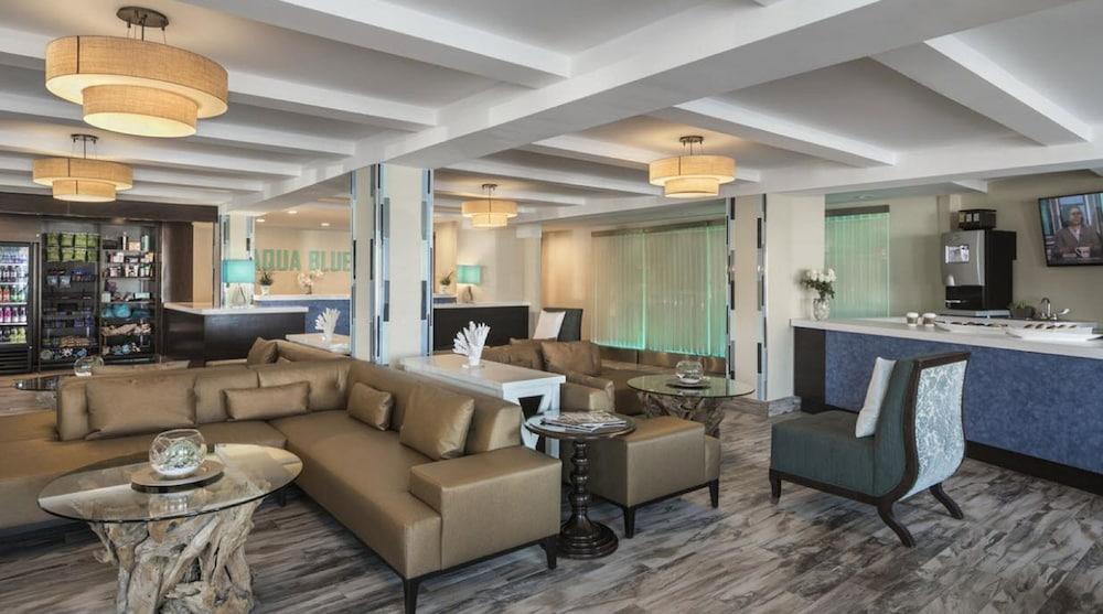 Aqua Blue Hotel photo 9