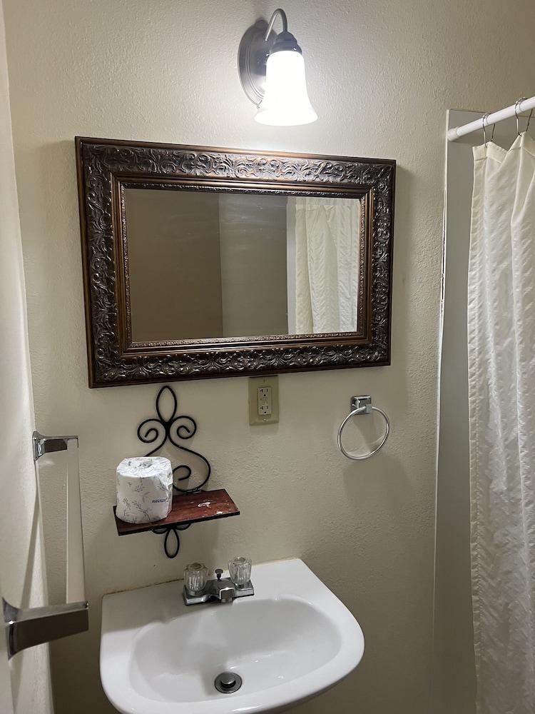Virginian Hotel photo 30