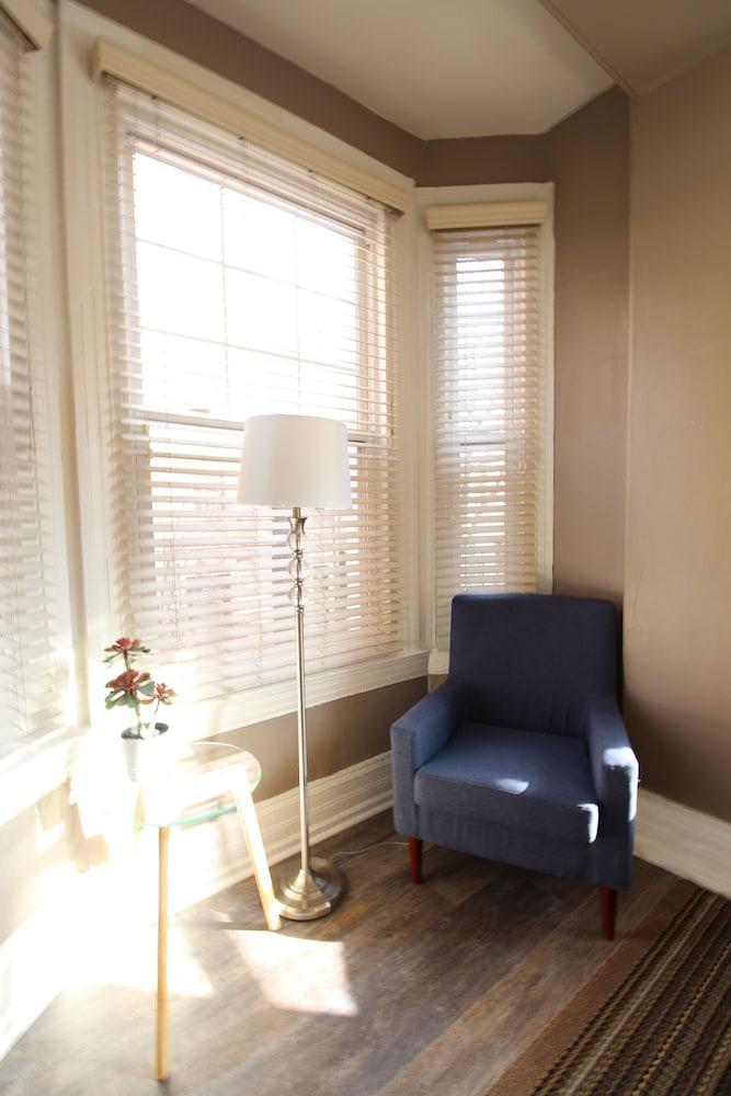 Midtown Suites photo 7