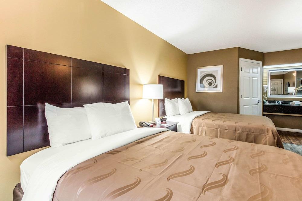 Quality Inn Bessemer I-20 exit 108 photo 8