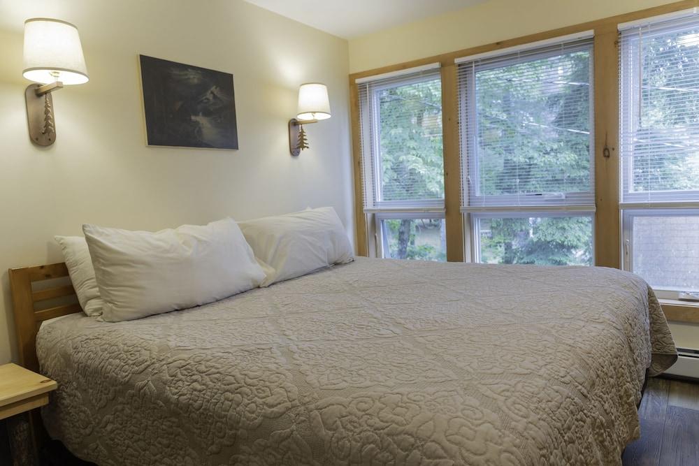 The Woods Inn photo 35
