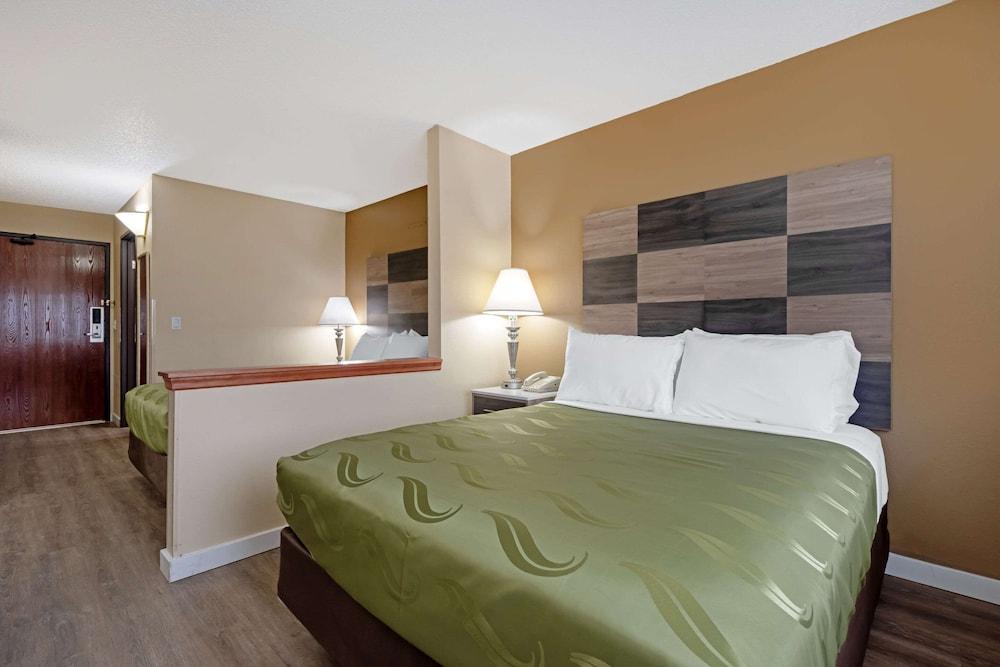 Quality Inn Bemidji photo 35