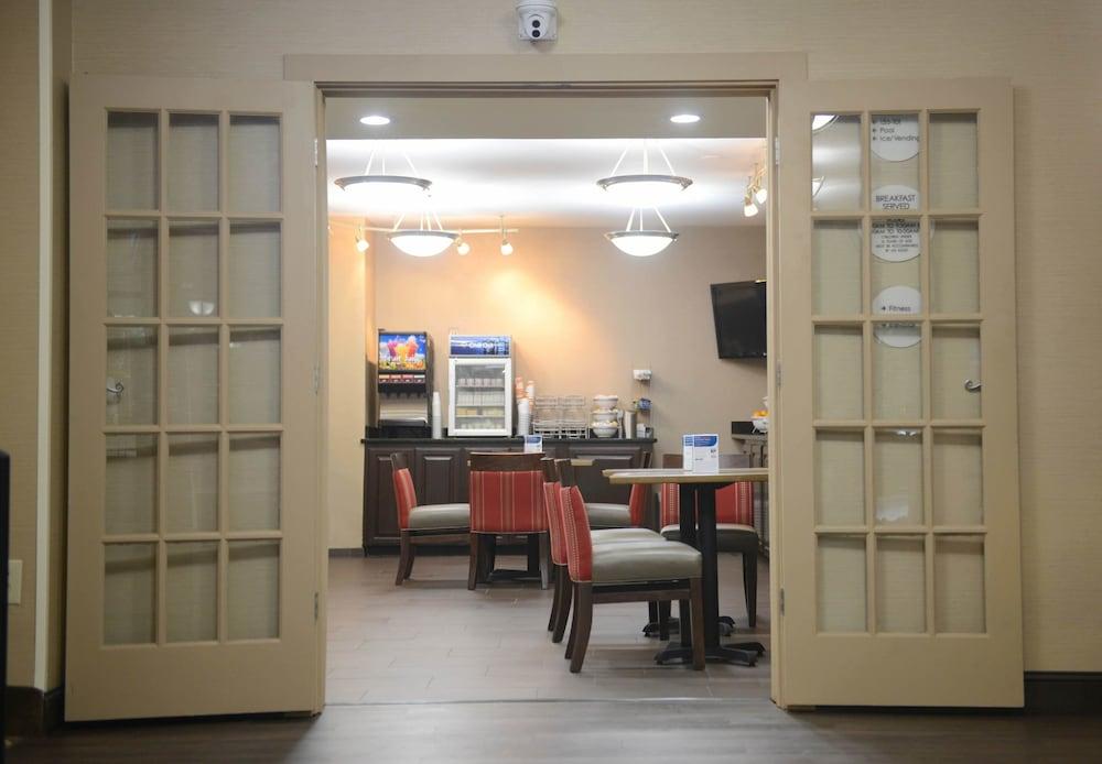 Comfort Inn Shelby photo 40