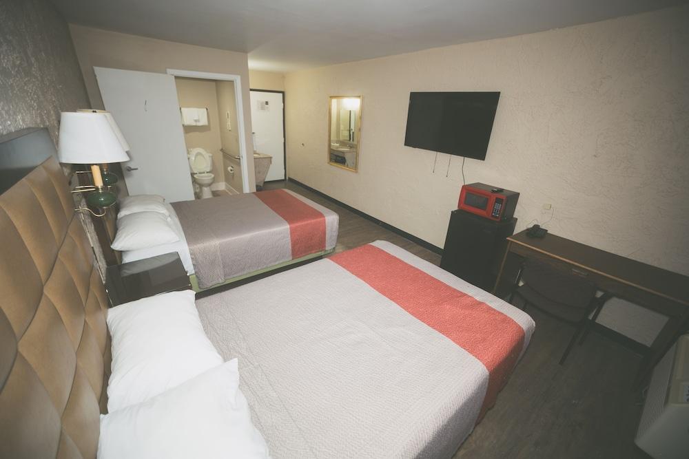 Economy Inn photo 5