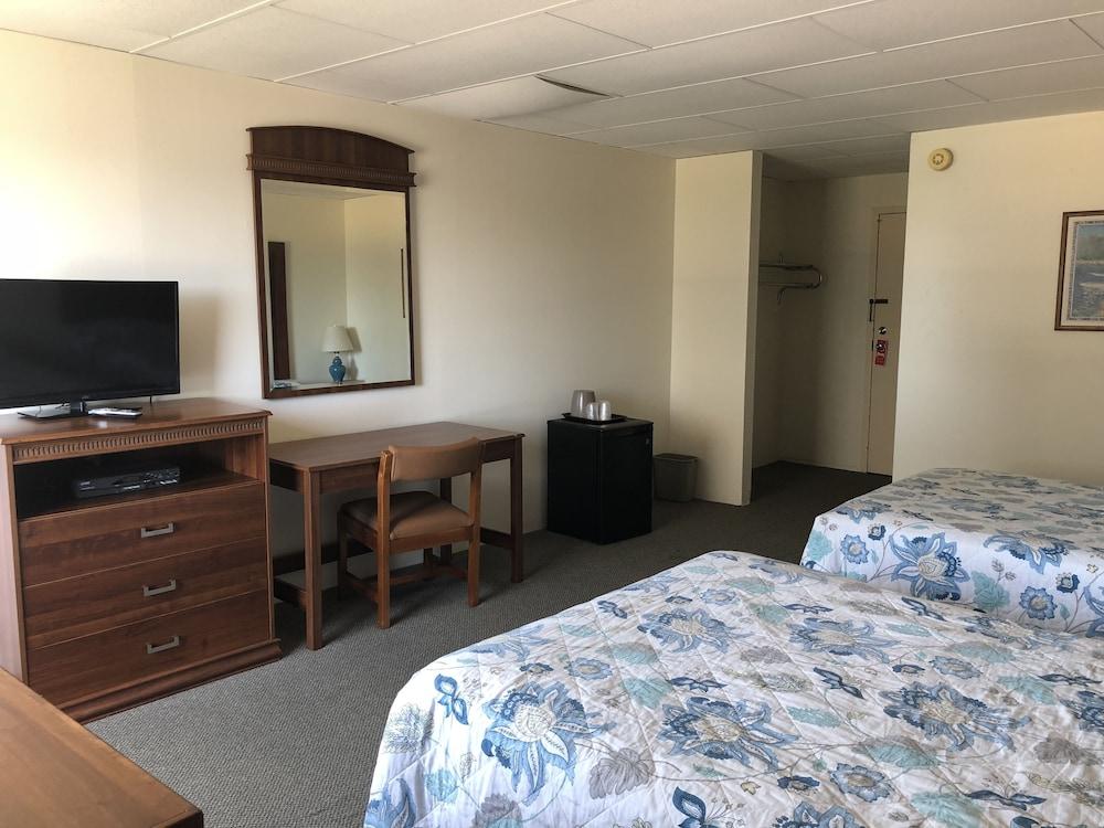 Belmar Motor Lodge photo 16